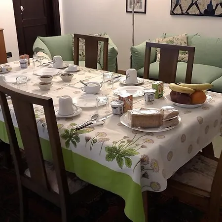 住宿加早餐酒店 奥费莉亚卡尔住宿加早餐旅馆 *