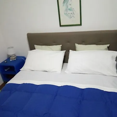 住宿加早餐酒店 奥费莉亚卡尔住宿加早餐旅馆